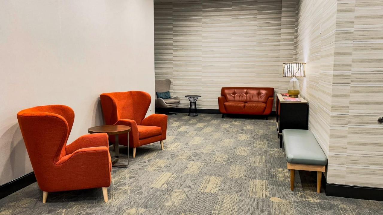 Holiday Inn Omaha Downtown - Waterpark By Ihg Екстер'єр фото