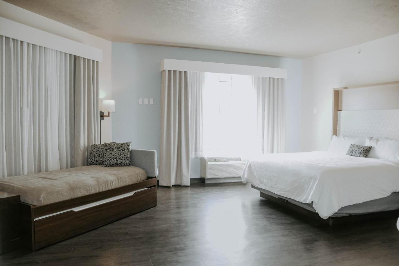 Holiday Inn Omaha Downtown - Waterpark By Ihg Екстер'єр фото