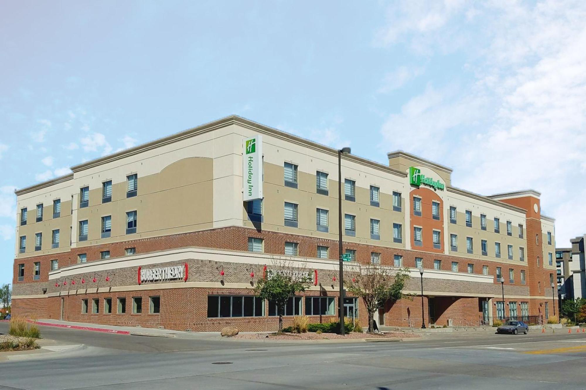 Holiday Inn Omaha Downtown - Waterpark By Ihg Екстер'єр фото